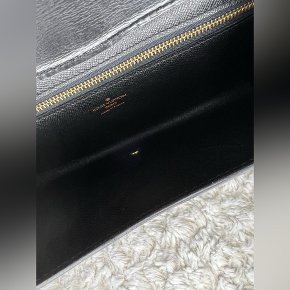 Authentic Louis Vuitton Black Leather Epi Art Deco Clutch - Picture 3 of 9